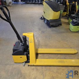 electric scissor lift