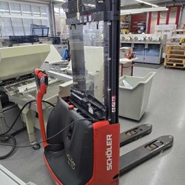 high-lift truck