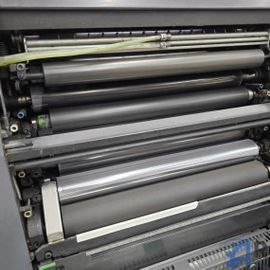 Sheet-fed offset printing machine